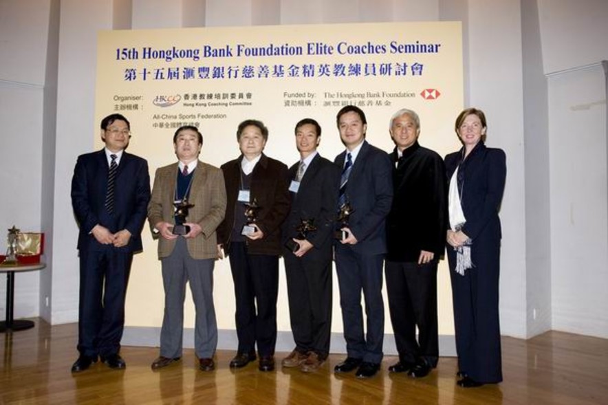 <p>Prof Frank Fu (2<sup>nd</sup> from right), Chairman of the Hong Kong Coaching Committee and Jiang Zhixue (1<sup>st</sup> from left), Director of the Science &amp; Education Department of All-China Sports Federation and leader of the China delegation, presented souvenirs to the four guest speakers: Dr Li Fangxiang (2<sup>nd</sup> from left), Deputy Director &amp; Head of Department of Surgery in the Sports Medicine Hospital of All-China Sports Federation in China, Prof Zhang Shiming (3<sup>rd</sup> from left), Former President of Sichuan Province Orthopaedics Hospital &amp; Former Head of Chengdu Sports Injury Institute in China, Dr Benedict Tan (4<sup>th</sup> from right), Senior Consultant Sports Physician and Head of Changi Sports Medicine Centre of Changi General Hospital in Singapore and Dr Patrick Yung (3<sup>rd</sup> from right), Associate Consultant &amp; Team Head in the Division of Orthopaedics Sports Medicine, Department of Orthopaedics and Traumatology in the Prince of Wales Hospital. Dr Trisha Leahy (1<sup>st</sup> from right), Acting Chief Executive of Hong Kong Sports Institute, also attended the Seminar to welcome the speakers, the China delegation, as well as overseas and local coaches.</p>
