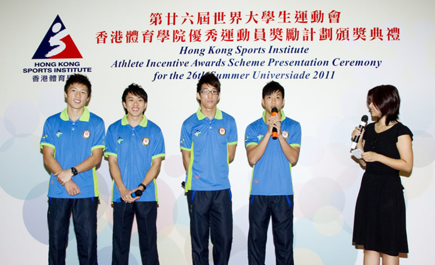 <p>Men&#39;s athletics 4x100 relay bronze medalists (from left to right) Leung Ki-ho,Yip Siu-keung, Ho Man-lok and Lai Chun-ho share their experience with the guests.</p>
