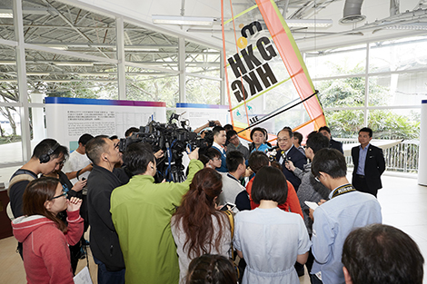 Dr Lam Tai-fai meets the media