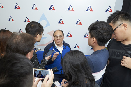 The HKSI Chairman Dr Lam Tai-fai shares the latest news about Hong Kong elite sports with the media.