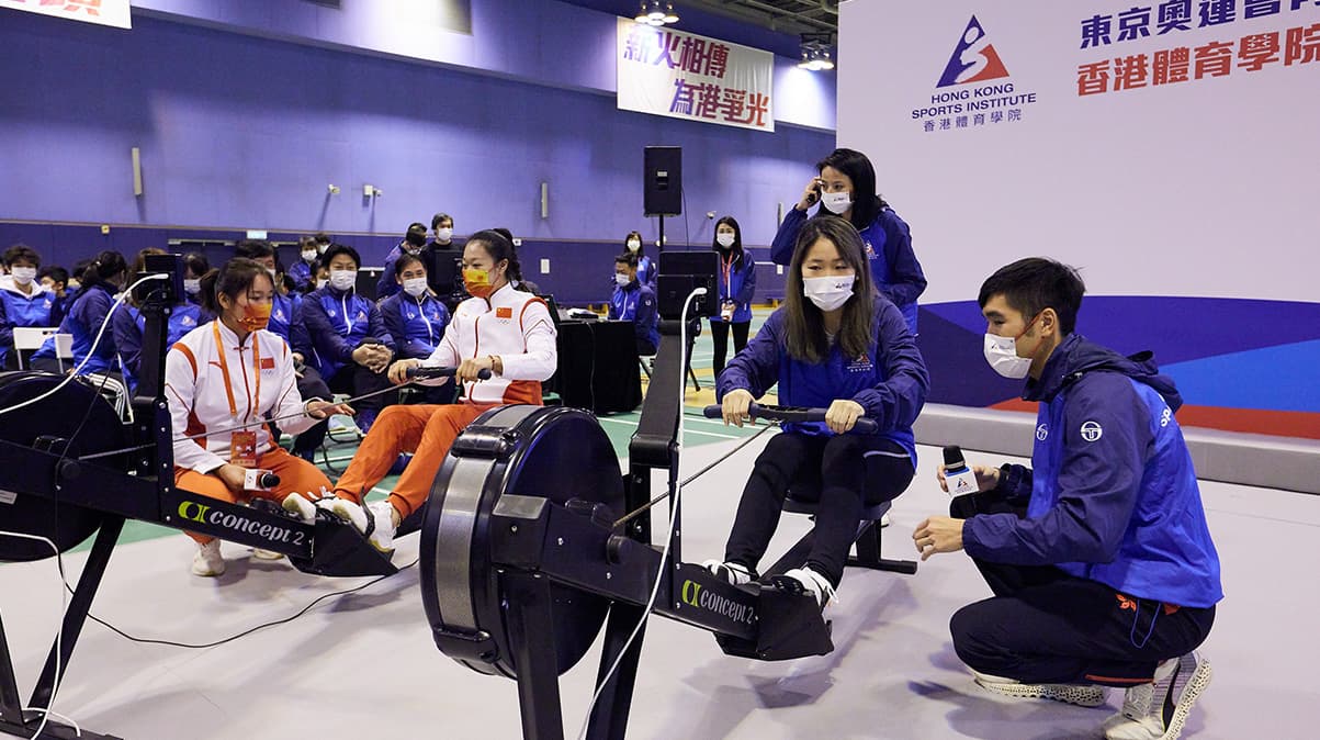 東京奧運會內地奧運健兒到訪體院參觀精英訓練設施，並與本地運動員交流。