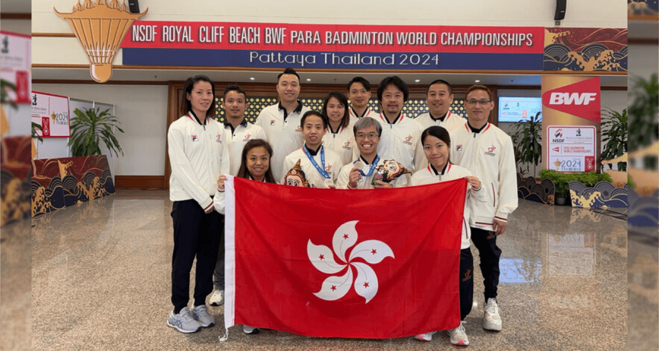 Chu Man-kai (front row second left) and Wong Chun-yim (front row second right, Para badminton) 