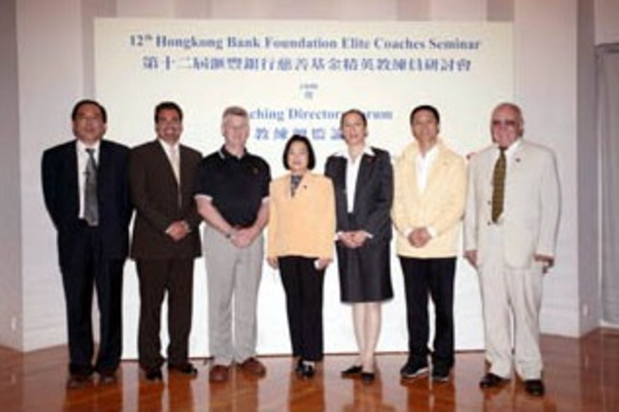 <p>Yin Feifei, Deputy Director of the Science and Education Department, All-China Sports Federation (third from right) takes photo with the speakers and the representatives of overseas delegates &ndash; Professor Ren Weiduo, Vice Director, Beijing Research Institute of Sports Science (left); Dr Clark Perry, Senior Psychologist, Australian Institute of Sports (second from left); Mike McHugh, National Coaching Consultant. Performance Division of Sport and Recreation New Zealand (third from left); Professor Ding Xueqin, Researcher, China Institute of Sports Science (centre); Dr Si Gangyan, Sport Psychologist, Hong Kong Sports Institute (second from right) and Dr Timur Absaliamov, Deputy Director of Institute, All-Russian Scientific Research Institute for Physical Culture and Sport (right).</p>
