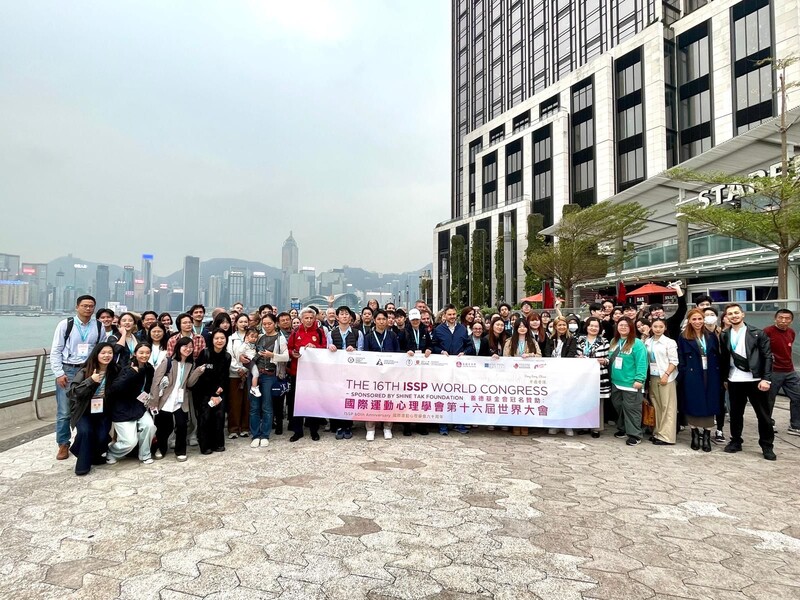 <p>Local tour &ndash; Victoria Harbour delights</p>

<p>&nbsp;</p>
