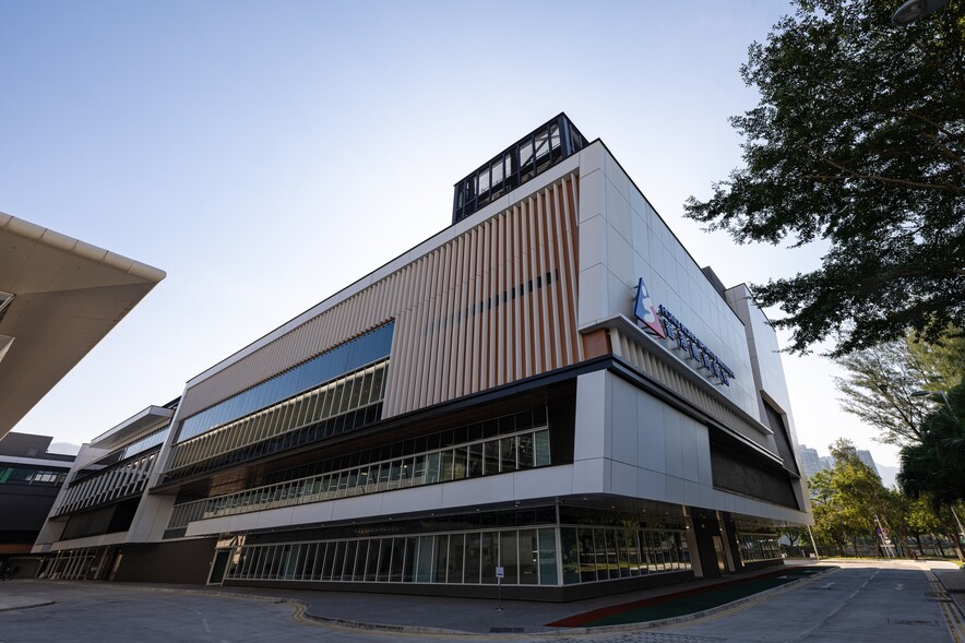 <p>HKSI Guided Tour</p>
