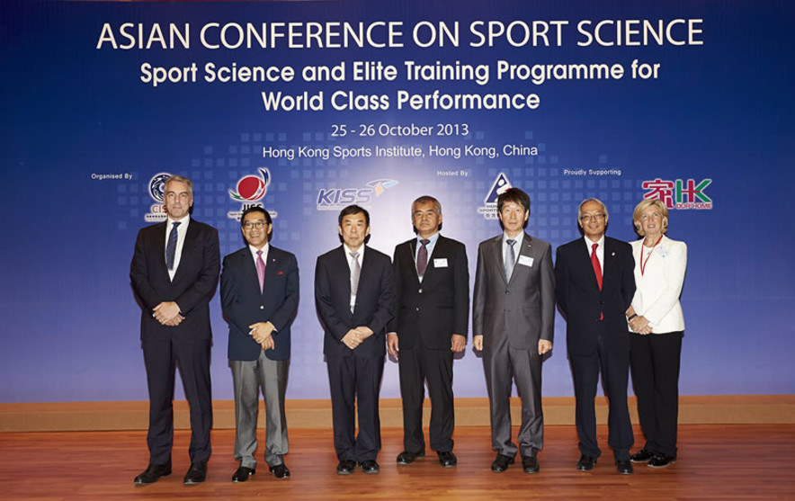 <p>A group photo of Mr Carlson Tong JP, Chairman of the HKSI (2<sup>nd</sup> from left); Mr Jonathan McKinley, Deputy Secretary for Home Affairs (1<sup>st</sup> from left); Mr Tang Kwai-nang BBS JP, Vice-chairman of the HKSI (2<sup>nd</sup> from right); Dr Trisha Leahy, Chief Executive of the HKSI (1<sup>st</sup> from right) and representatives of the co-organisers, Professor Tian Ye, President of China Institute of Sport Science (3<sup>rd</sup> from left); Mr Yasutaka Iwagami, Director General of Japan Institute of Sports Science (4<sup>th</sup> from left) and Dr Dong-sik Chung, President of Korea Institute of Sport Science (3<sup>rd</sup> from right) at the opening ceremony of the Asian Conference on Sports Science 2013.</p>
