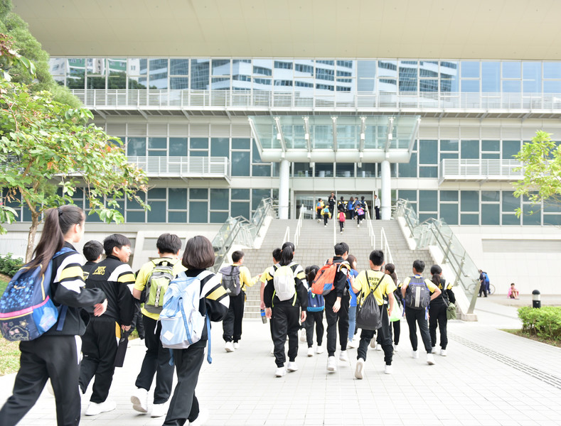 <p>Guided tour for participants to take a glimpse into the HKSI's world class training facilities!</p>
