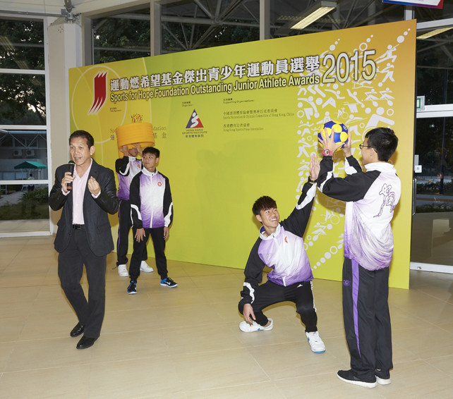 香港青年（19岁以下）合球队即场示范合球技术，令在场嘉宾眼界大开。