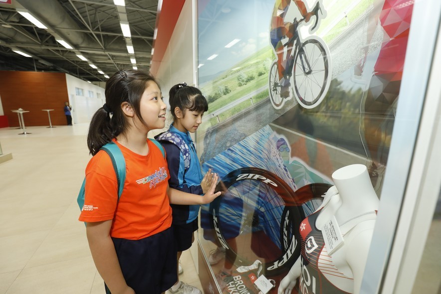 Students were led on a tour around the HKSI.