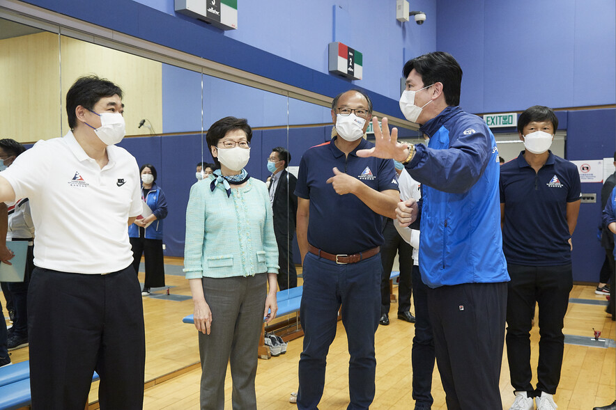 Chief Executive Mrs Carrie Lam visited the HKSI to&nbsp;learn more