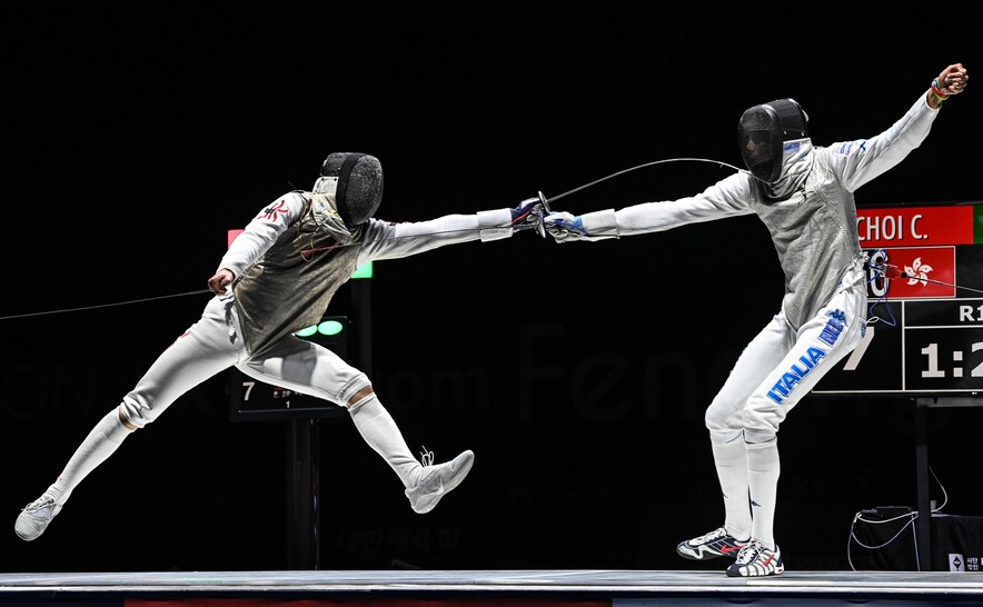 Left: Choi Chun-yin (Photo: International Fencing Federation)
