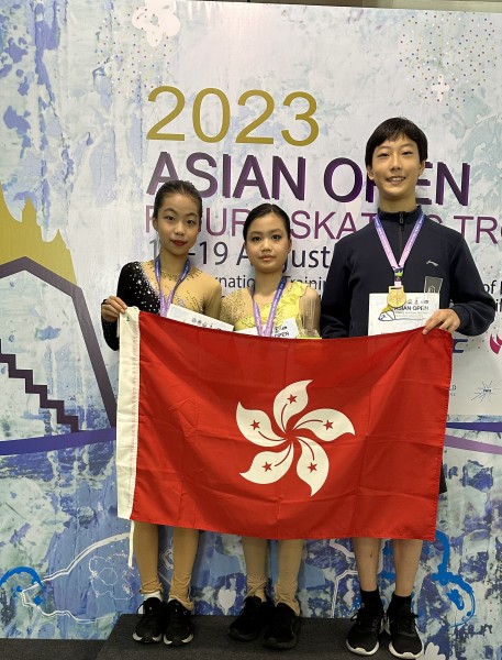 (1st from left) Xue Yun (photo: Hong Kong China Skating Union)