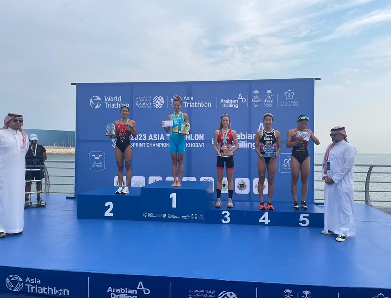 Bailee Brown&nbsp;(3rd from right, on the podium) (photo: Triathlon