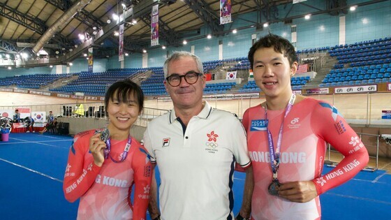 (From the left) Lee Sze-wing, acting head coach Herve Dagorne and Ng