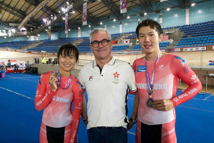 (From the left) Lee Sze-wing, acting head coach Herve Dagorne and Ng