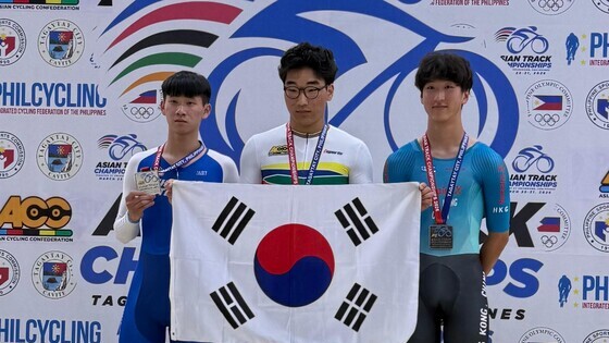 （右一）馬正匡（圖片來源：中國香港單車總會）&nbsp;